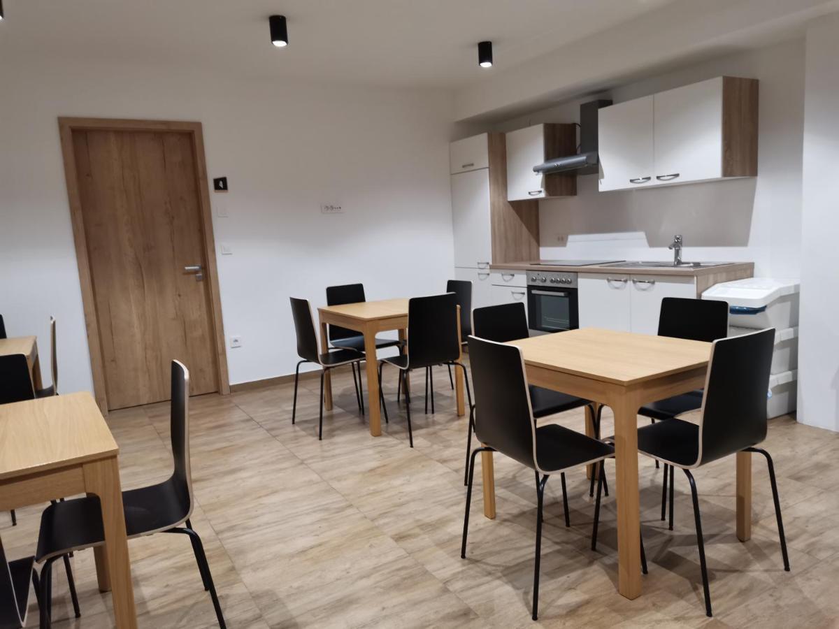 Rogatec Pubyland Rooms & Apartments מראה חיצוני תמונה